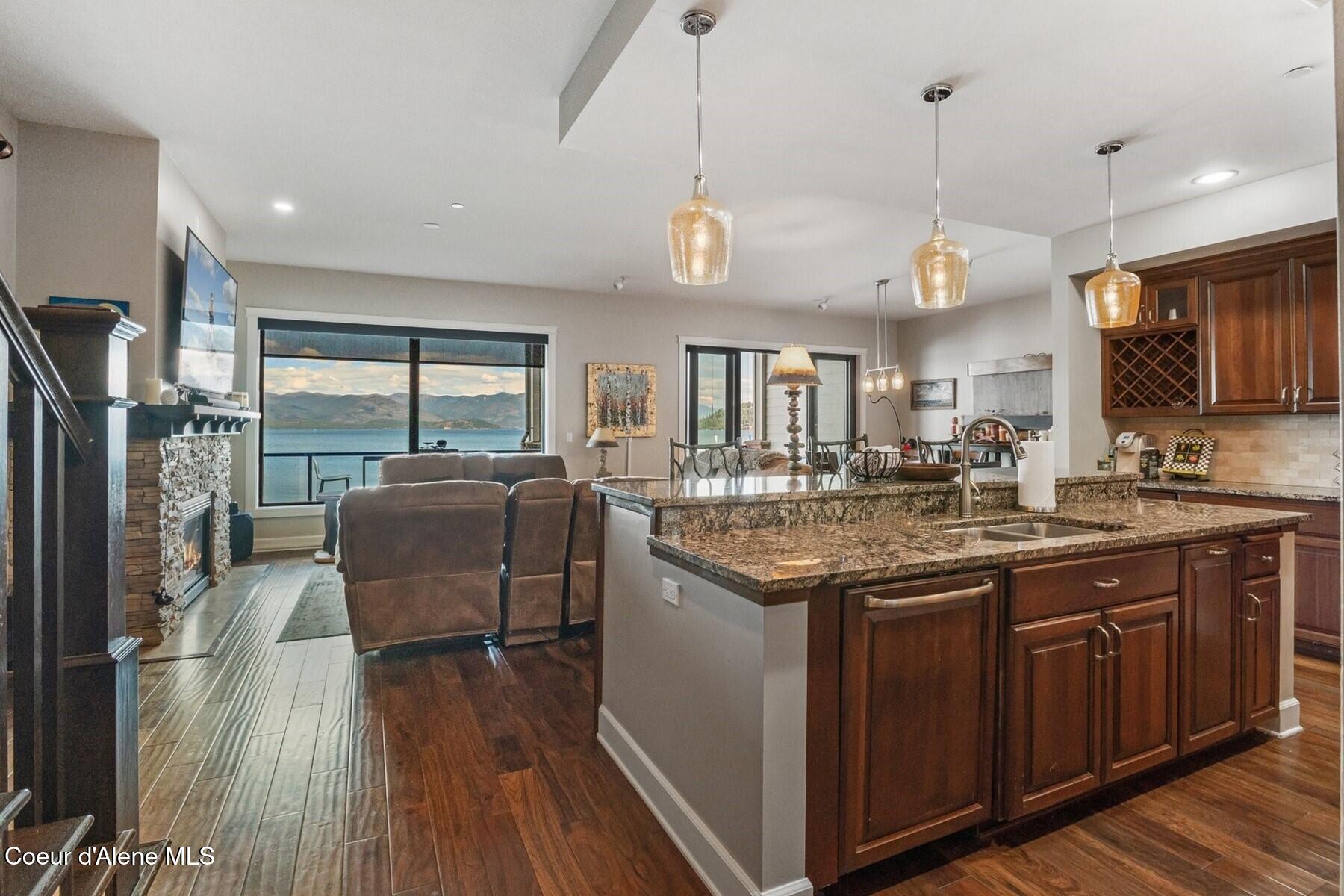 606 Sandpoint Avenue Sandpoint, ID 83864 - Photo 5 of 35 Living Space with a View