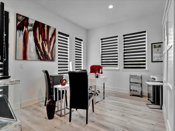 $694,900 | 129 White Oak Loop, Lufkin, TX 75901