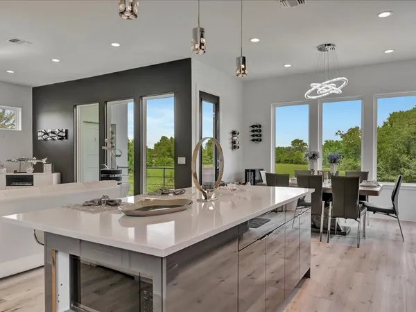 $694,900 | 129 White Oak Loop, Lufkin, TX 75901