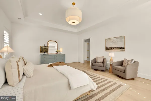 $5,250,000 | 9117 Redwood Avenue, Bethesda, MD 20817
