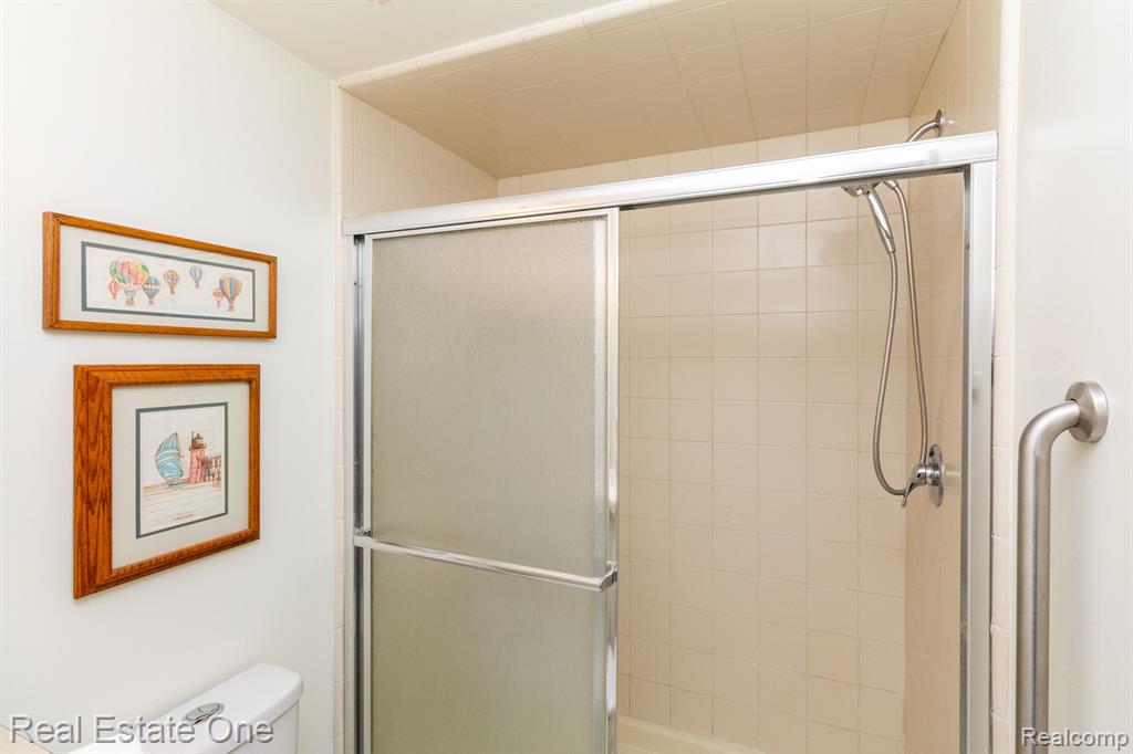1439 Lantern Lane Rochester Hills, MI 48306 - Photo 20 of 39