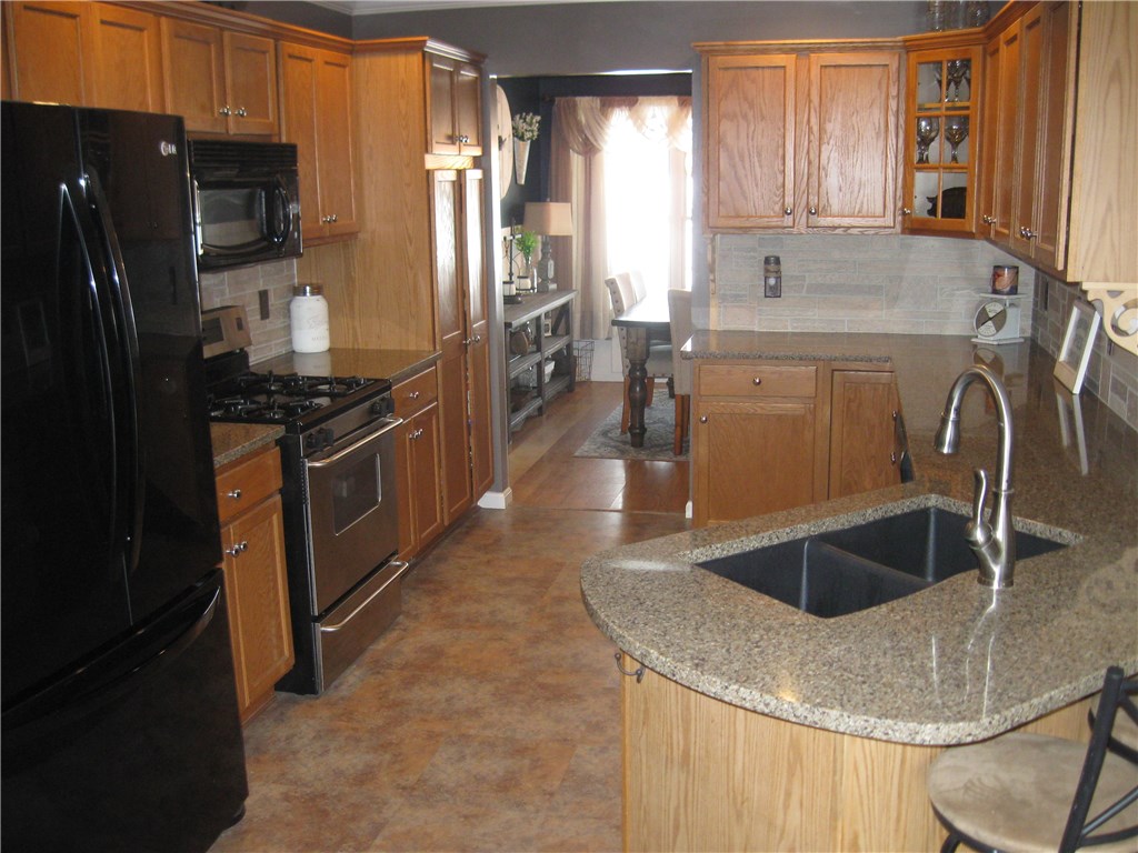 151 Bennett Road Parma, NY 14468 - Photo 3 of 22