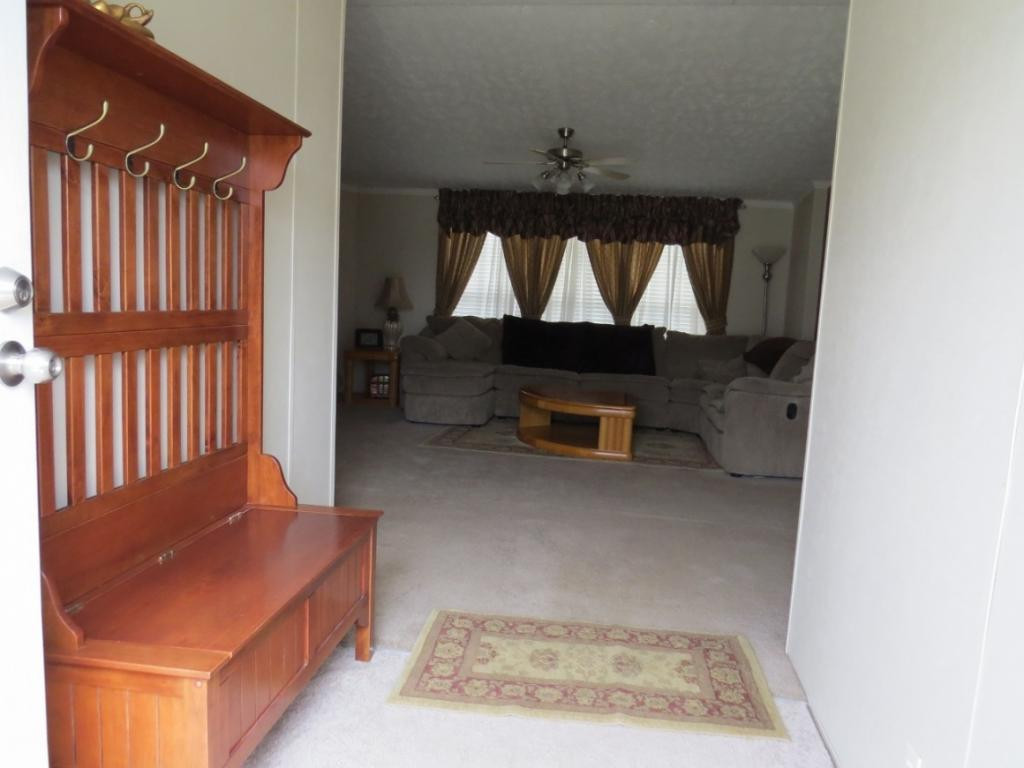 6542 B Gilliam Road Wise, VA 24293 - Photo 5 of 36 Foyer