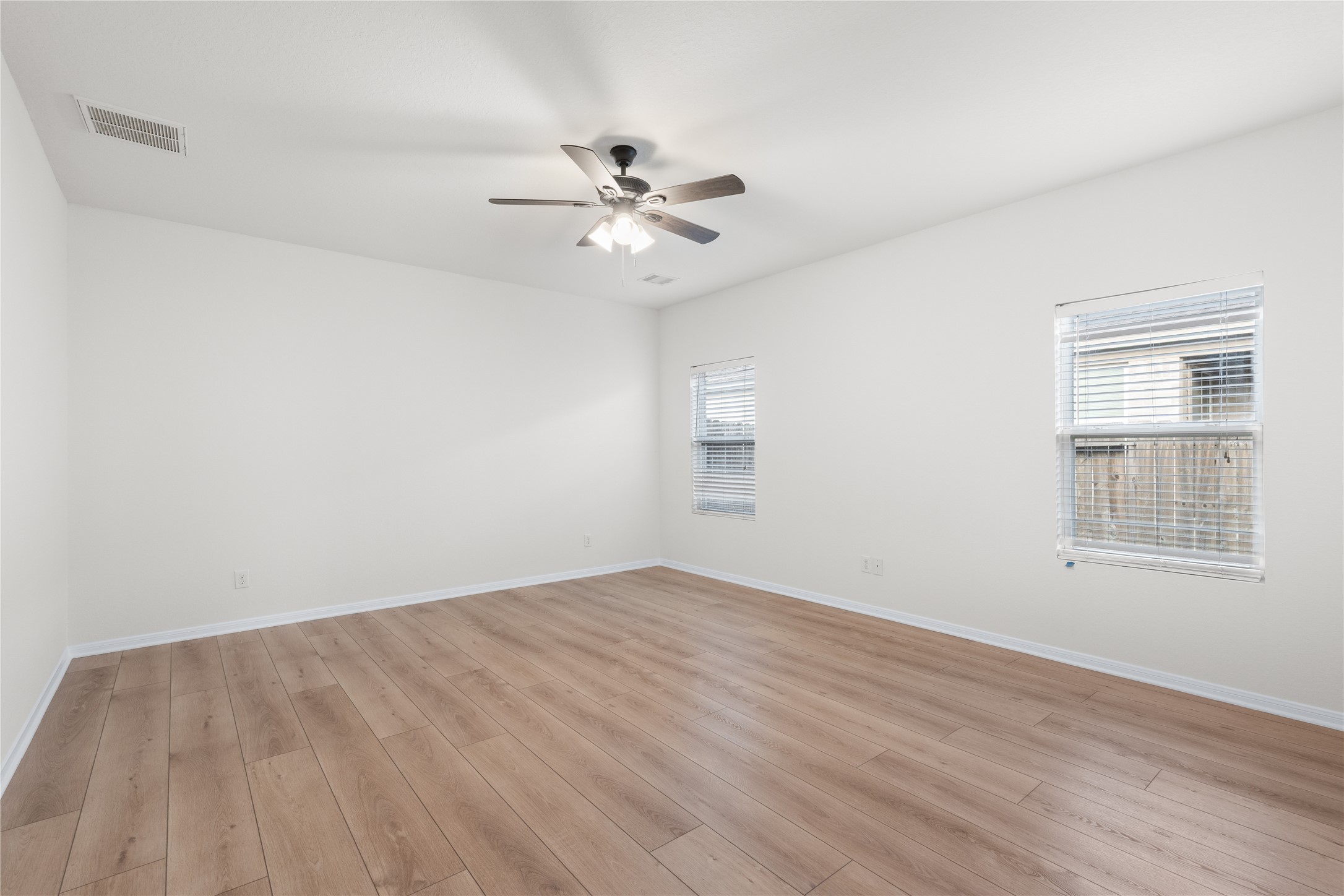 714 Northridge Terrace Lane Spring, TX 77373 - Photo 17 of 42 Primary bedroom downstairs!