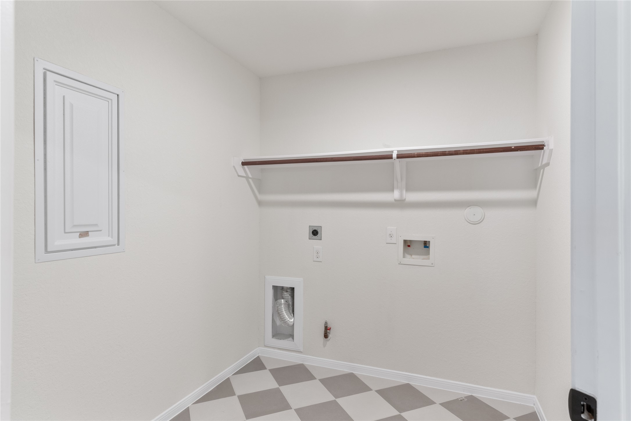 714 Northridge Terrace Lane Spring, TX 77373 - Photo 32 of 42 Laundry room