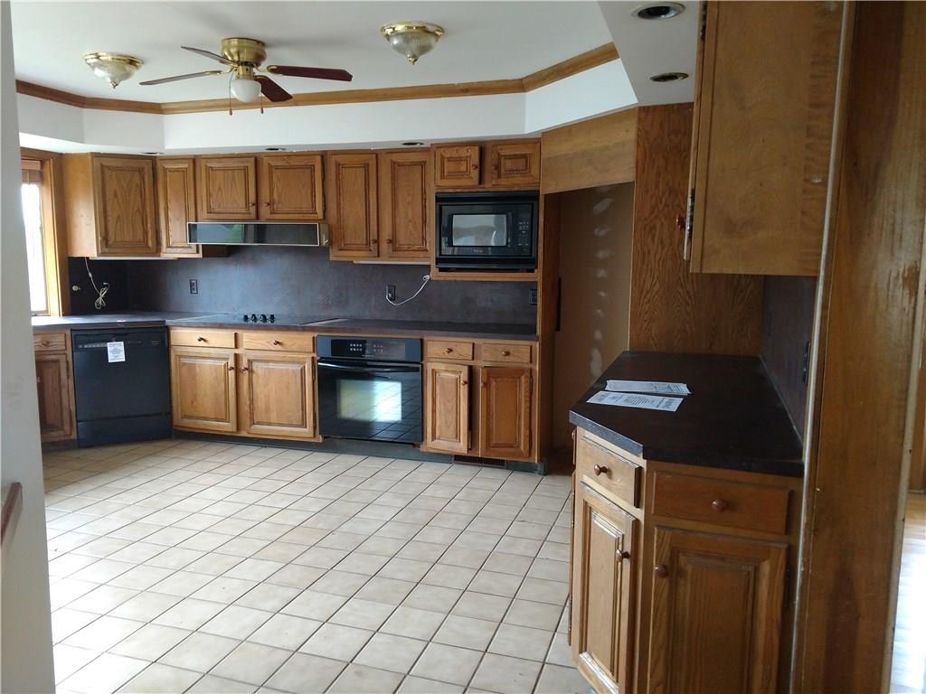 281 Jefferson Street Rochester, PA 15074 - Photo 4 of 18