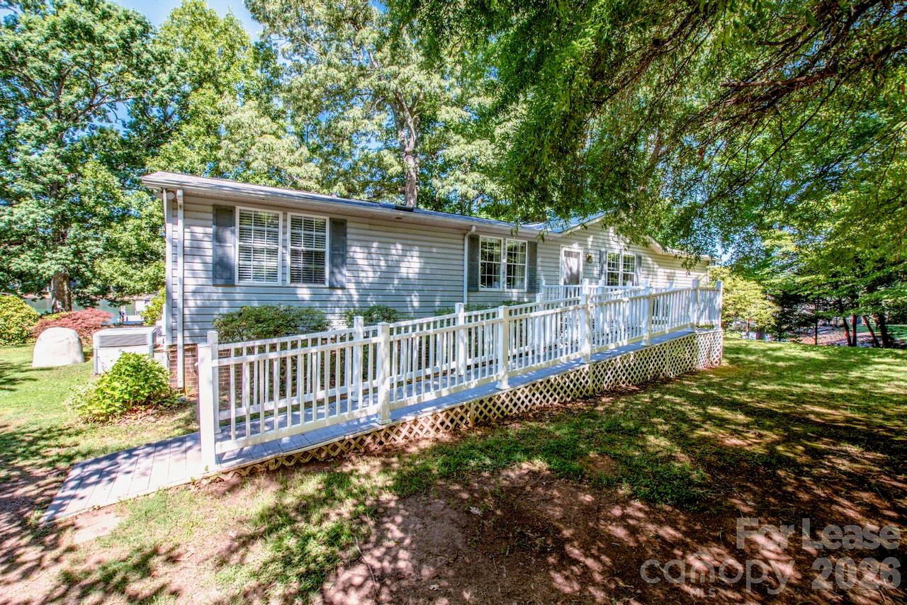 447 Kemp Road Mooresville, NC 28117 - Photo 2 of 48
