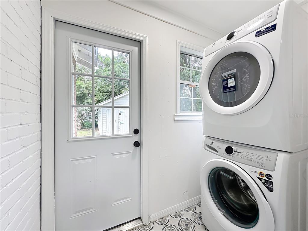 2057 Southampton Road Jacksonville, FL 32207 - Photo 31 of 42