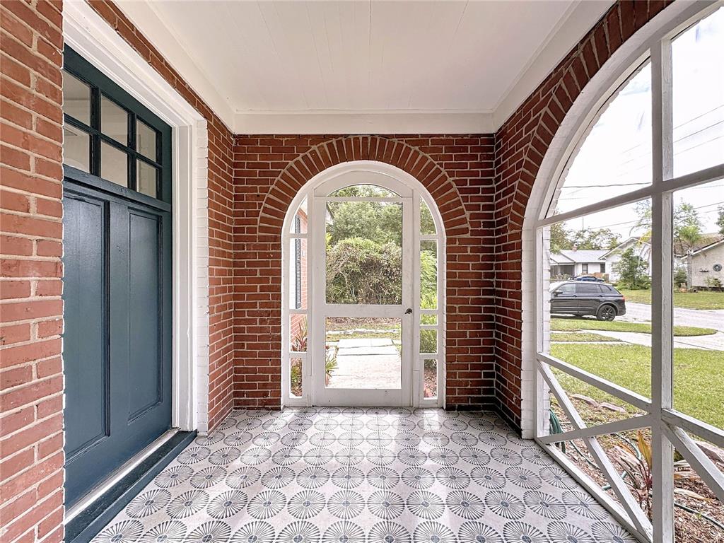 2057 Southampton Road Jacksonville, FL 32207 - Photo 10 of 42