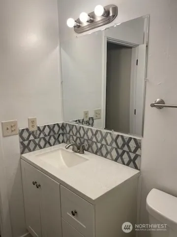 $700,000 | 102 Garden Hill Road West, Elma, WA 98541