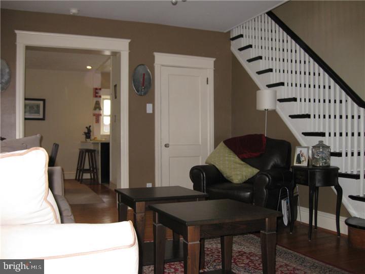 30 Chatham Road Ardmore, PA 19003 - Photo 5 of 24 Living Room