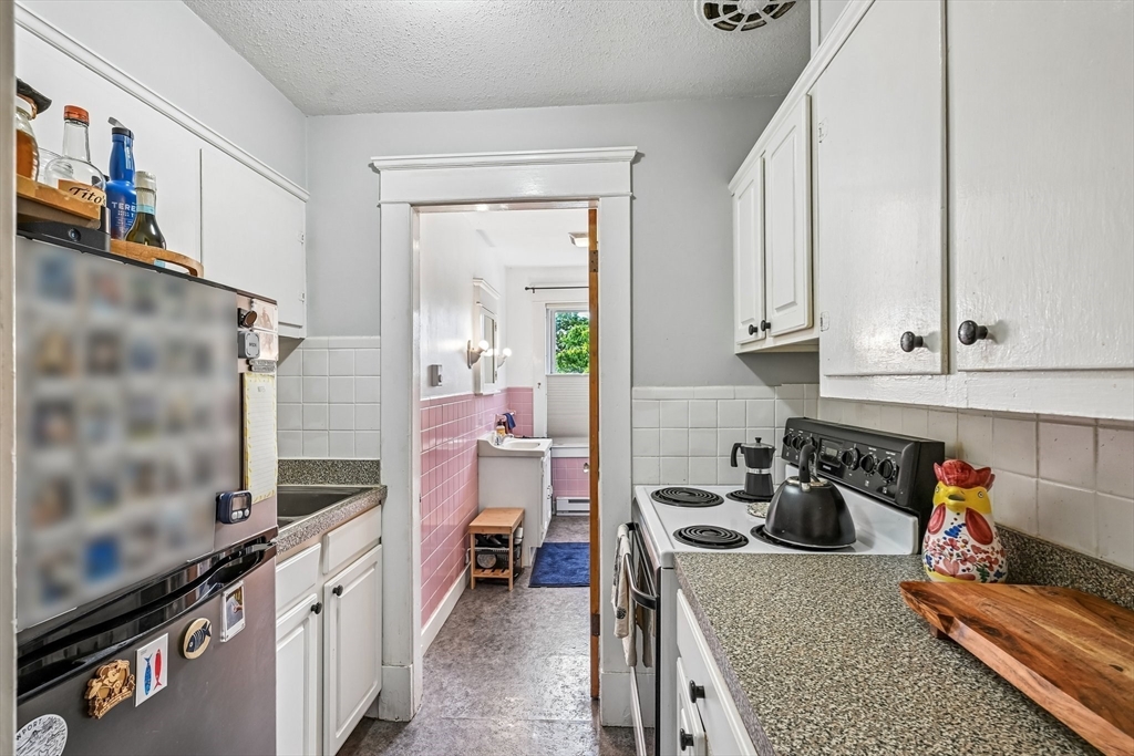 615 Mammoth Road Dracut, MA 01826 - Photo 30 of 41