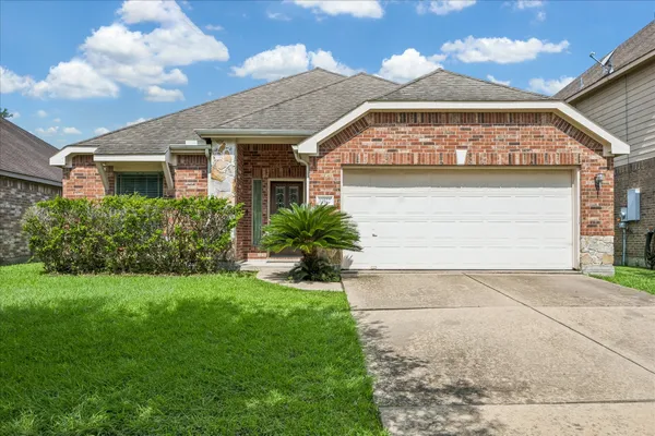 $279,900 | 11922 Green Colling Park Drive, Houston, TX 77047