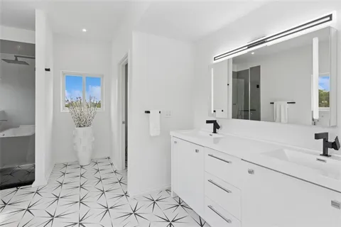 $549,950 | 10924 West 67th Street, Shawnee, KS 66203