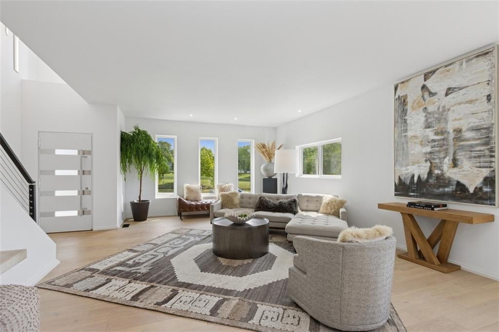 10924 West 67th Street Shawnee, KS 66203 - Photo 5 of 29