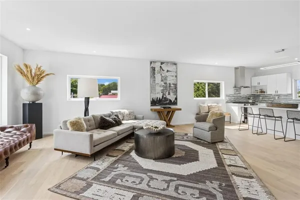 $549,950 | 10924 West 67th Street, Shawnee, KS 66203