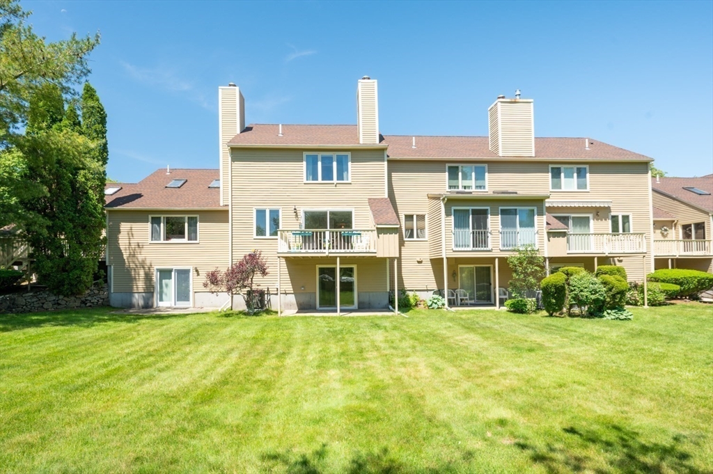 98 Village Post Road, Unit 98 Danvers, MA 01923 - Photo 17 of 27