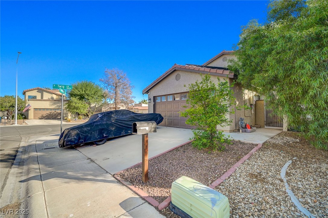 6641 West Telegraph Road Las Vegas, NV 89108 - Photo 3 of 46 Gallery Image 3