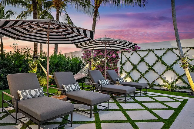 $4,000,000 | 1603 East Hemingway Drive, Juno Beach, FL 33408