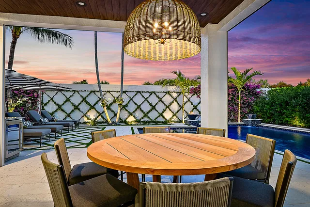 $4,000,000 | 1603 East Hemingway Drive, Juno Beach, FL 33408