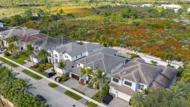 $4,000,000 | 1603 East Hemingway Drive, Juno Beach, FL 33408
