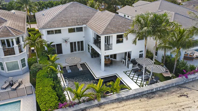 $4,000,000 | 1603 East Hemingway Drive, Juno Beach, FL 33408