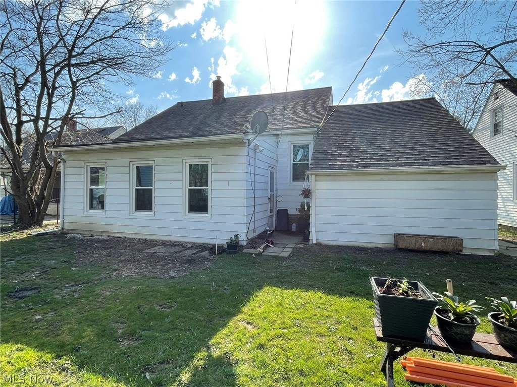 953 Glenside Avenue South Euclid, OH 44121 - Photo 3 of 34