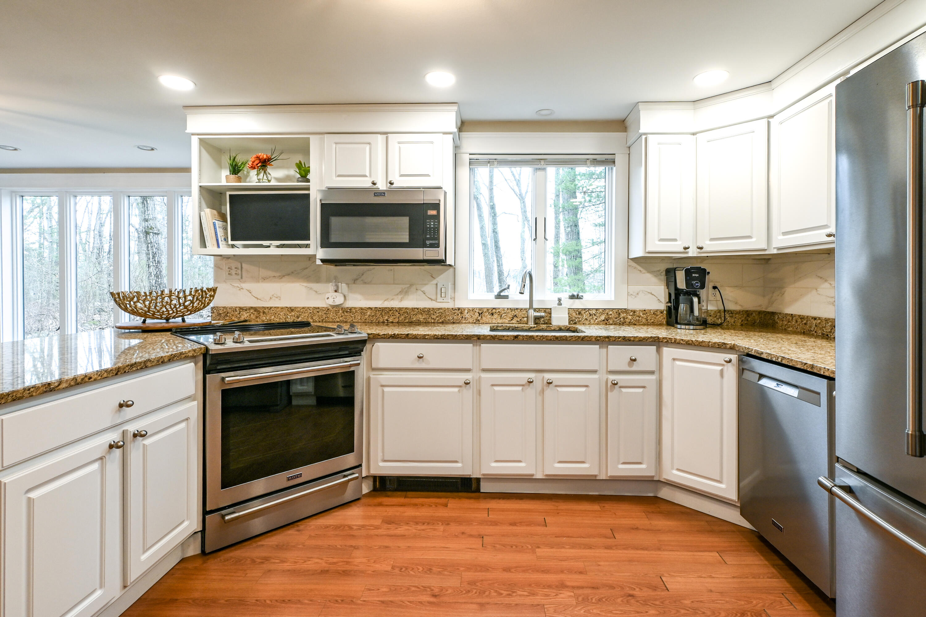 5 Oakwood Road Cape Elizabeth, ME 04107 - Photo 9 of 26 5 Oakwood Road