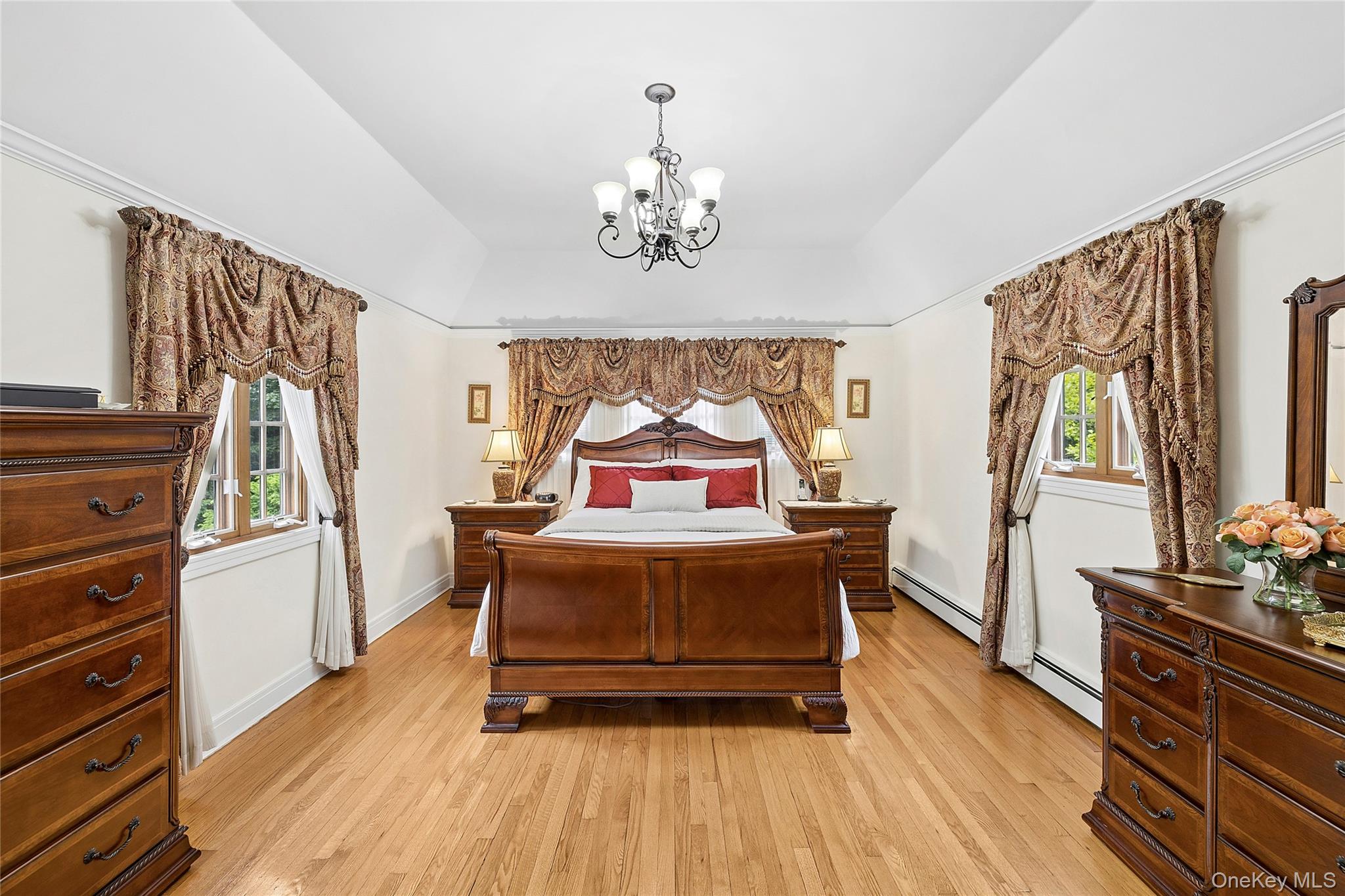 84 Luquer Road Manhasset, NY 11030 - Photo 12 of 30
