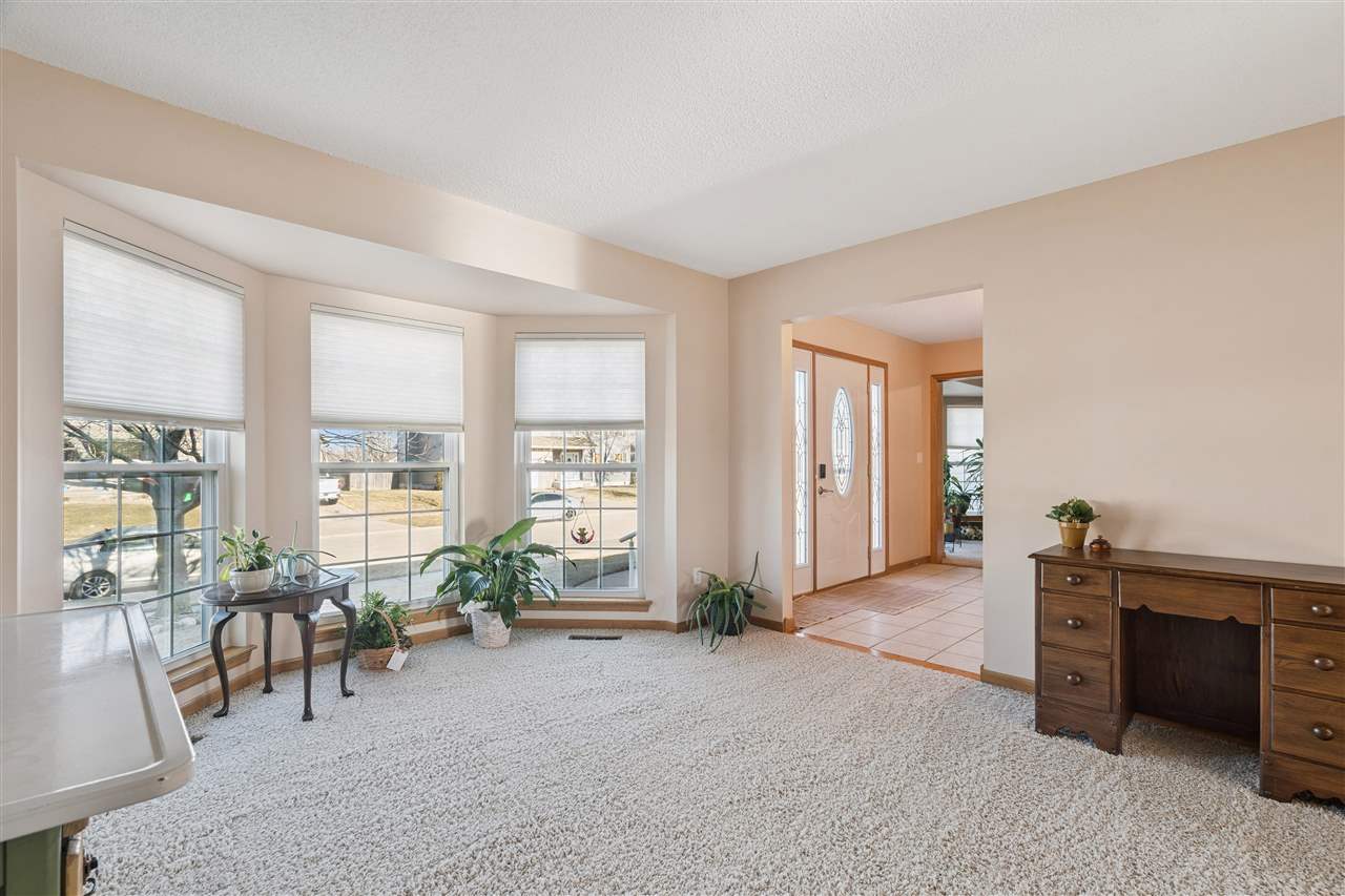 7013 Pleasant Ridge Drive Southwest Cedar Rapids, IA 52404 - Photo 6 of 51 Gallery Image 6