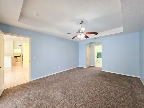 a view of empty room with window