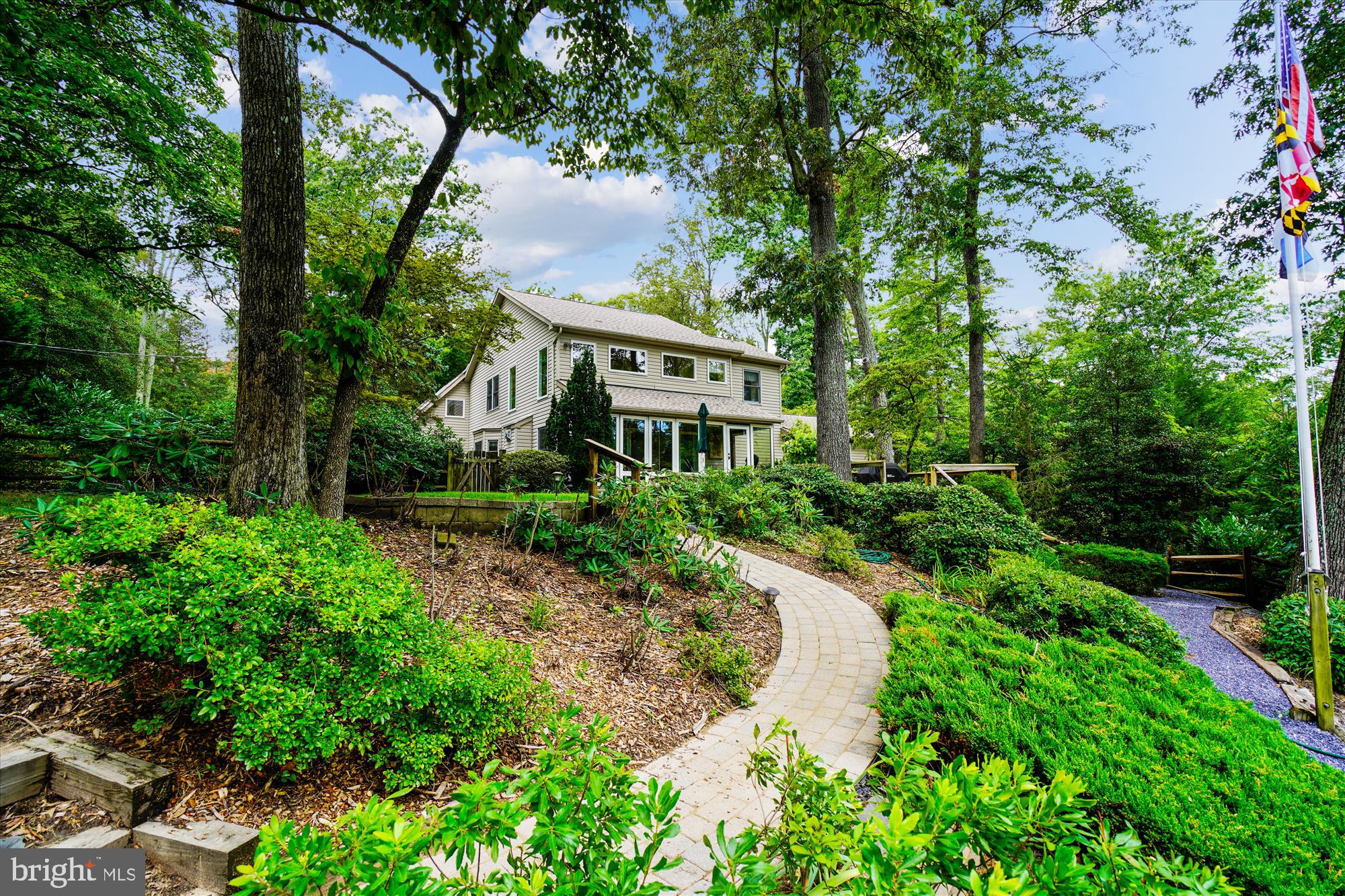 317 Thomas Road Severna Park, MD 21146 - Photo 15 of 56 walkway to waterfrontage
