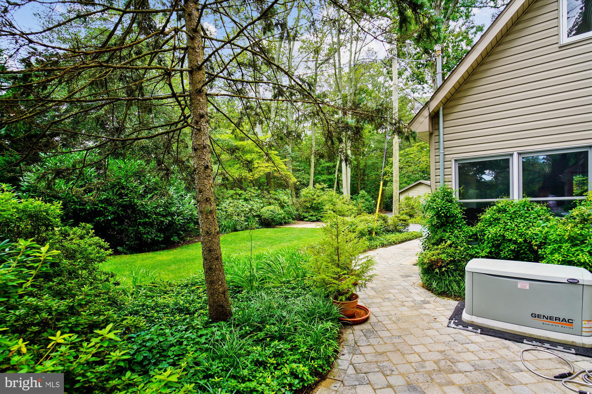 317 Thomas Road Severna Park, MD 21146 - Photo 17 of 56 Side of house - see whole house generator
