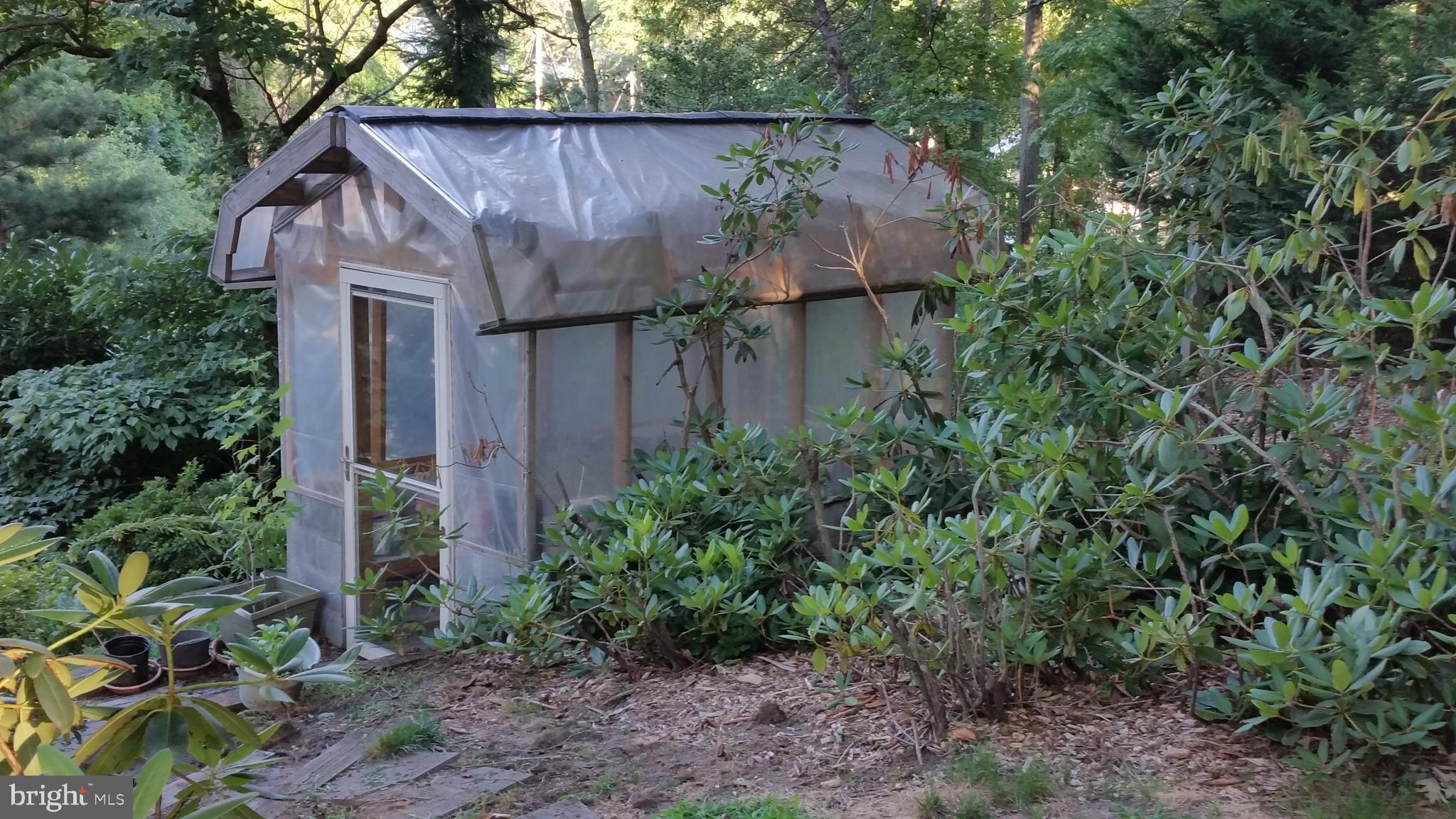 317 Thomas Road Severna Park, MD 21146 - Photo 24 of 56 Greenhouse in rear of house