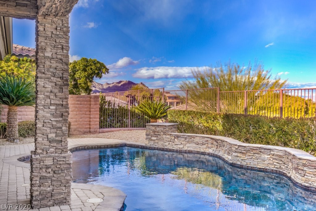 8 Cross Ridge Street Las Vegas, NV 89135 - Photo 45 of 50