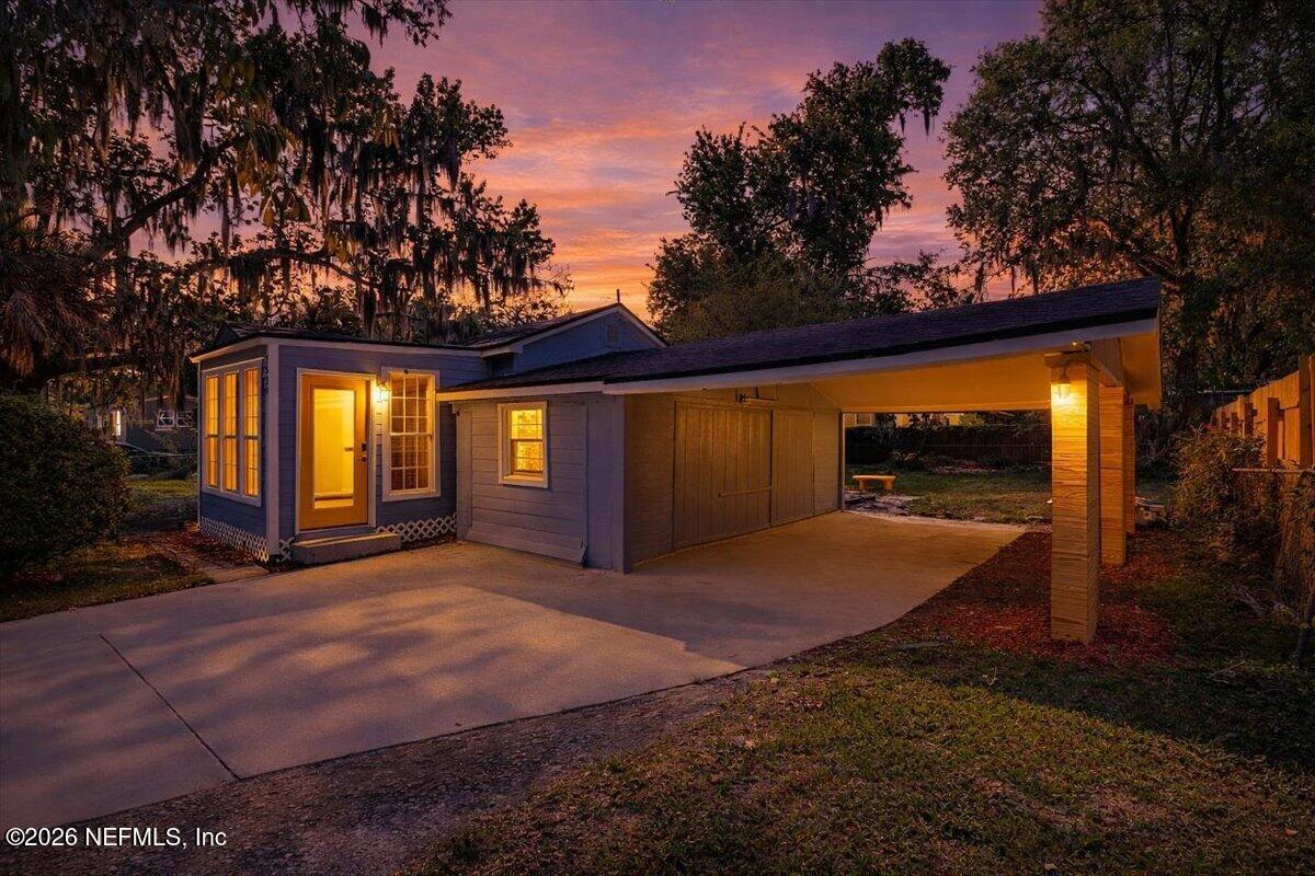 2520 Larsen Road Jacksonville, FL 32207 - Photo 1 of 27 Front