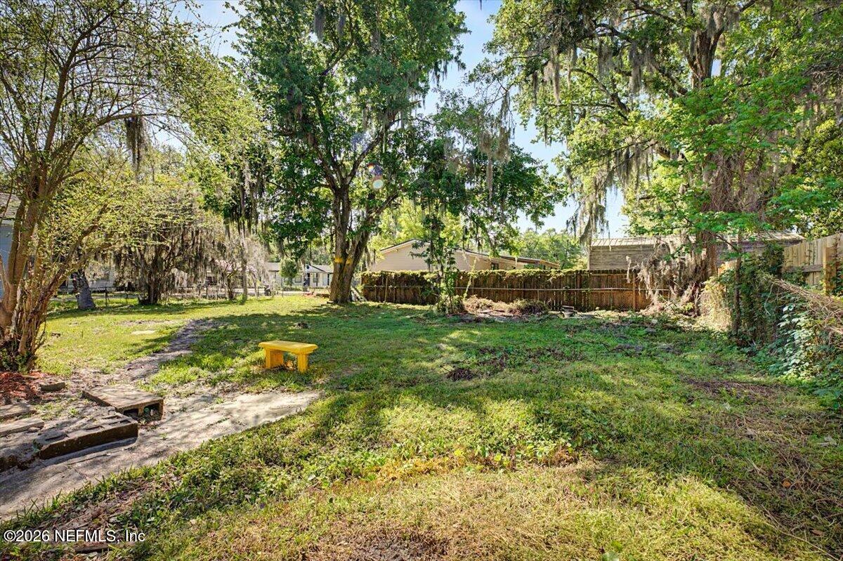 2520 Larsen Road Jacksonville, FL 32207 - Photo 27 of 27 a view of a park with large trees