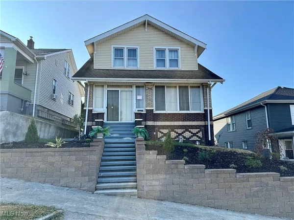$170,000 | 808 Gilbert Avenue, Follansbee, WV 26037