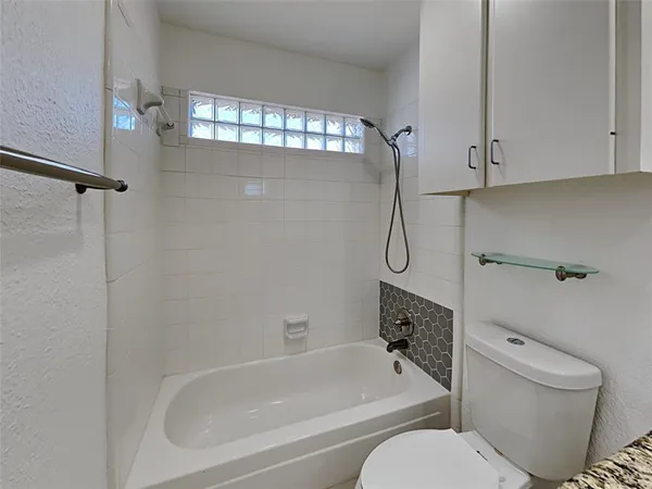 $2,950 | 4322 Duck Pond Lane, Rowlett, TX 75088