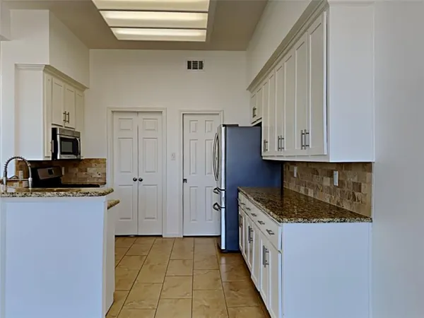 $2,950 | 4322 Duck Pond Lane, Rowlett, TX 75088