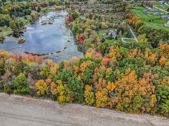 $274,900 | 9540 Vincent Avenue Southeast, Alto, MI 49302