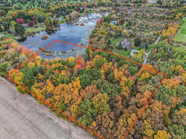 $274,900 | 9540 Vincent Avenue Southeast, Alto, MI 49302