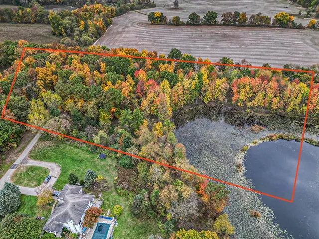 $274,900 | 9540 Vincent Avenue Southeast, Alto, MI 49302