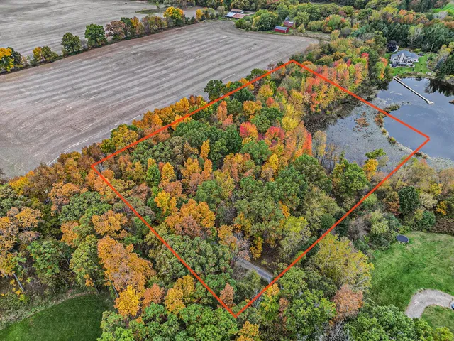 $274,900 | 9540 Vincent Avenue Southeast, Alto, MI 49302