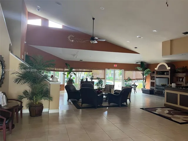 $1,900 | 8060 Fairview Drive, Unit 201, Tamarac, FL 33321