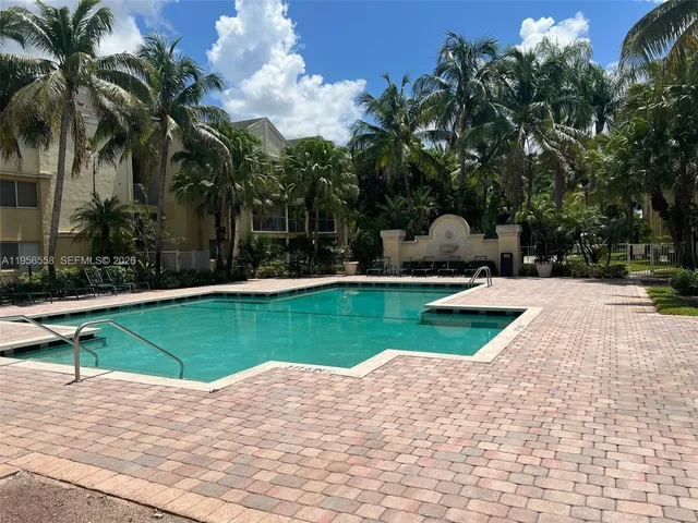 $1,900 | 8060 Fairview Drive, Unit 201, Tamarac, FL 33321