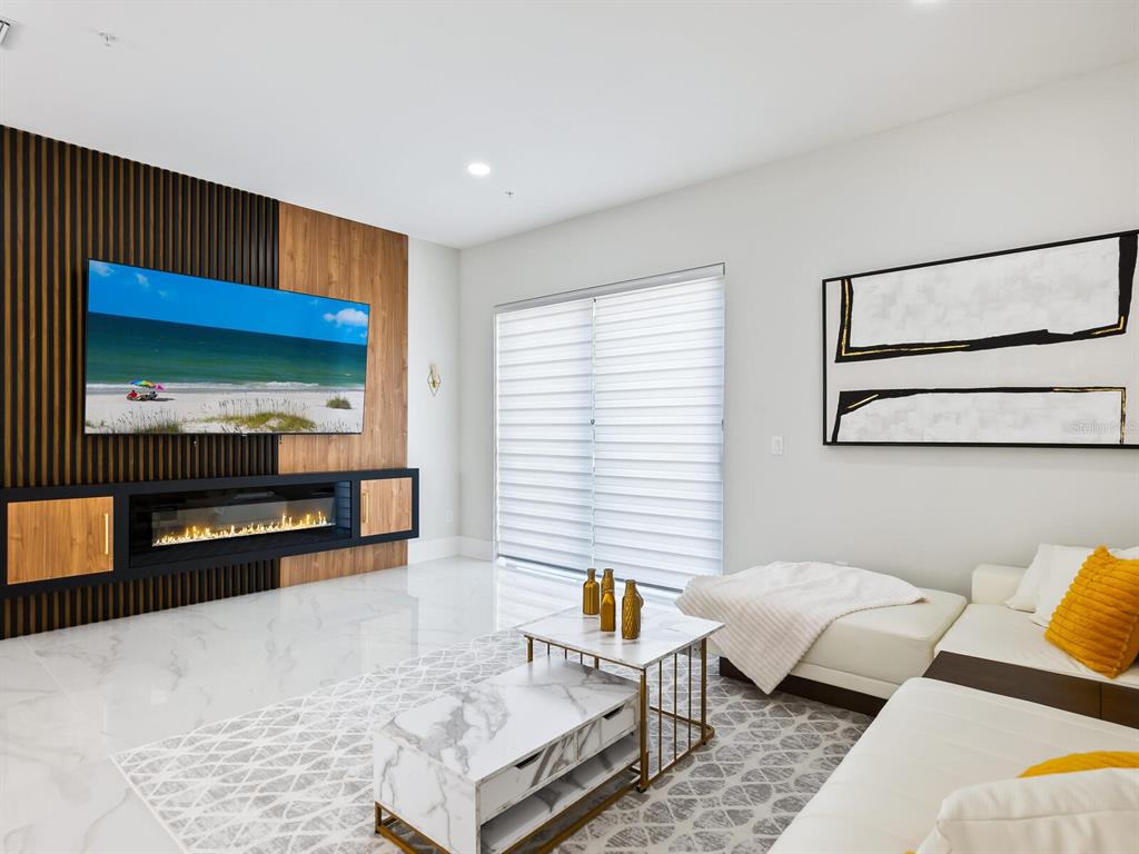 2170 Fruitville Road Sarasota, FL 34237 - Photo 8 of 47