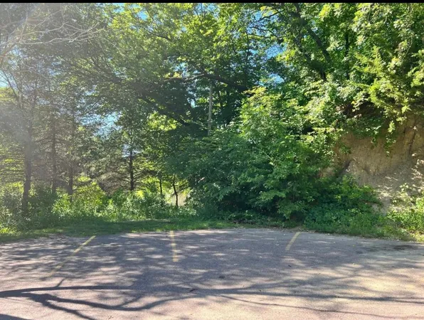 $419,000 | 1035 Thompson Ravine Road, Mankato, MN 56001