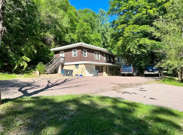 $419,000 | 1035 Thompson Ravine Road, Mankato, MN 56001