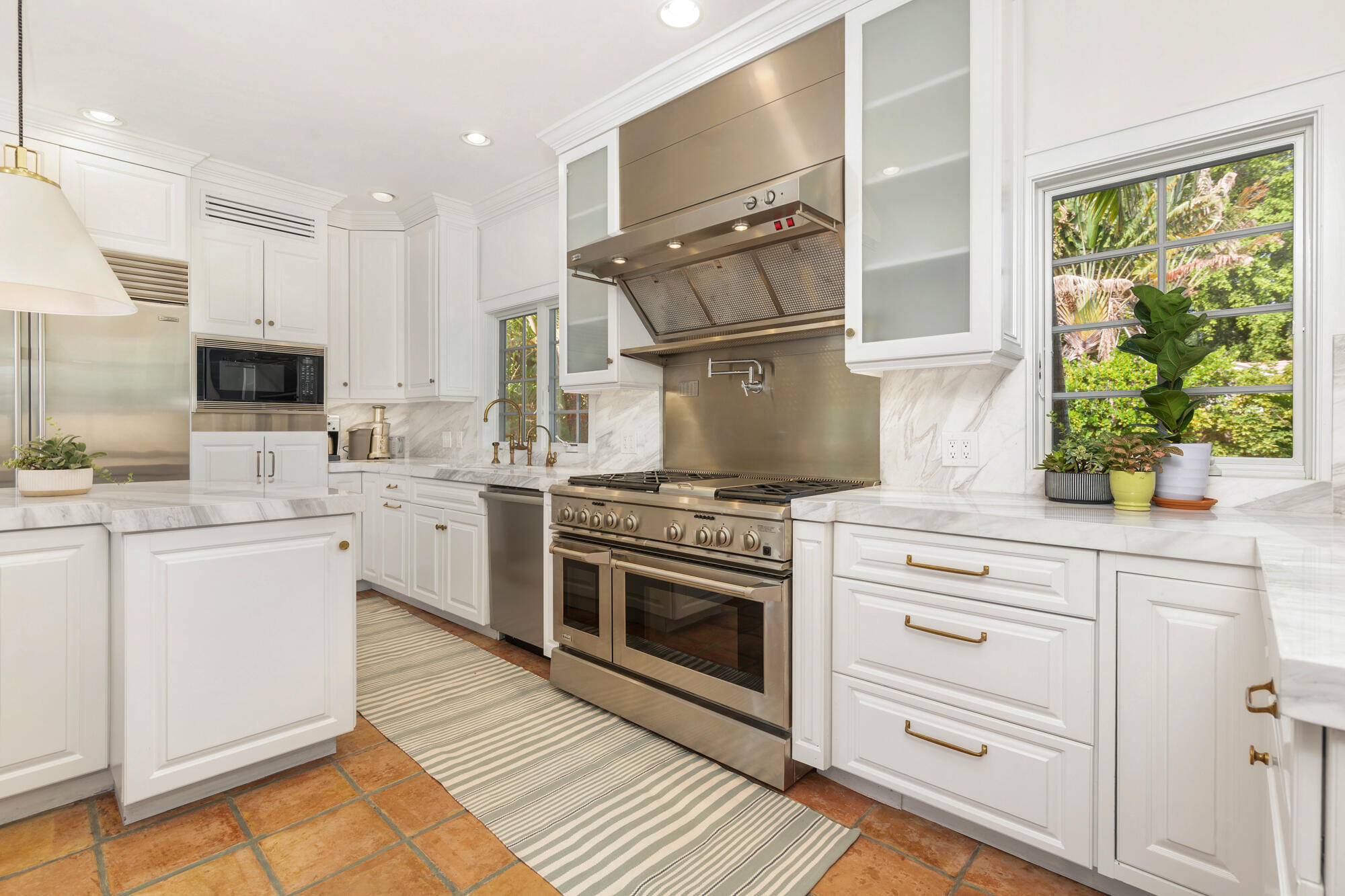 230 Sunset Road West Palm Beach, FL 33401 - Photo 12 of 55 Kitchen